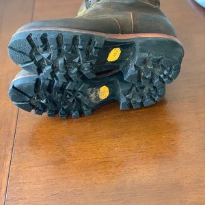 Men’s size 9 Chippewas